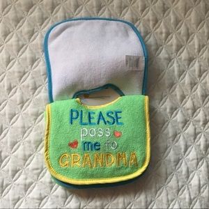 *never been used* Bibs (4)